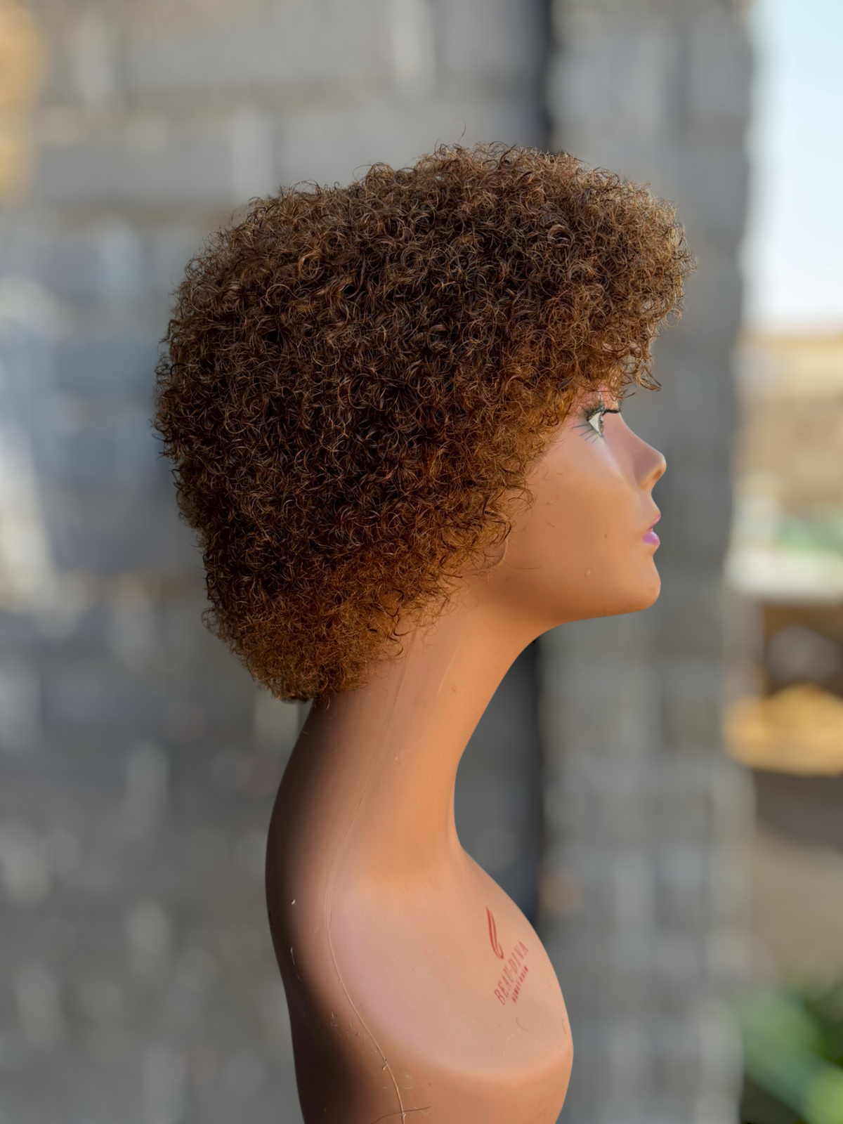 Kinky Curls Side Part